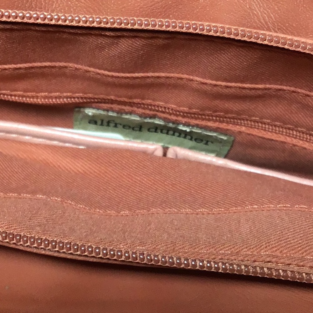 Purse - Picture 3 of 4